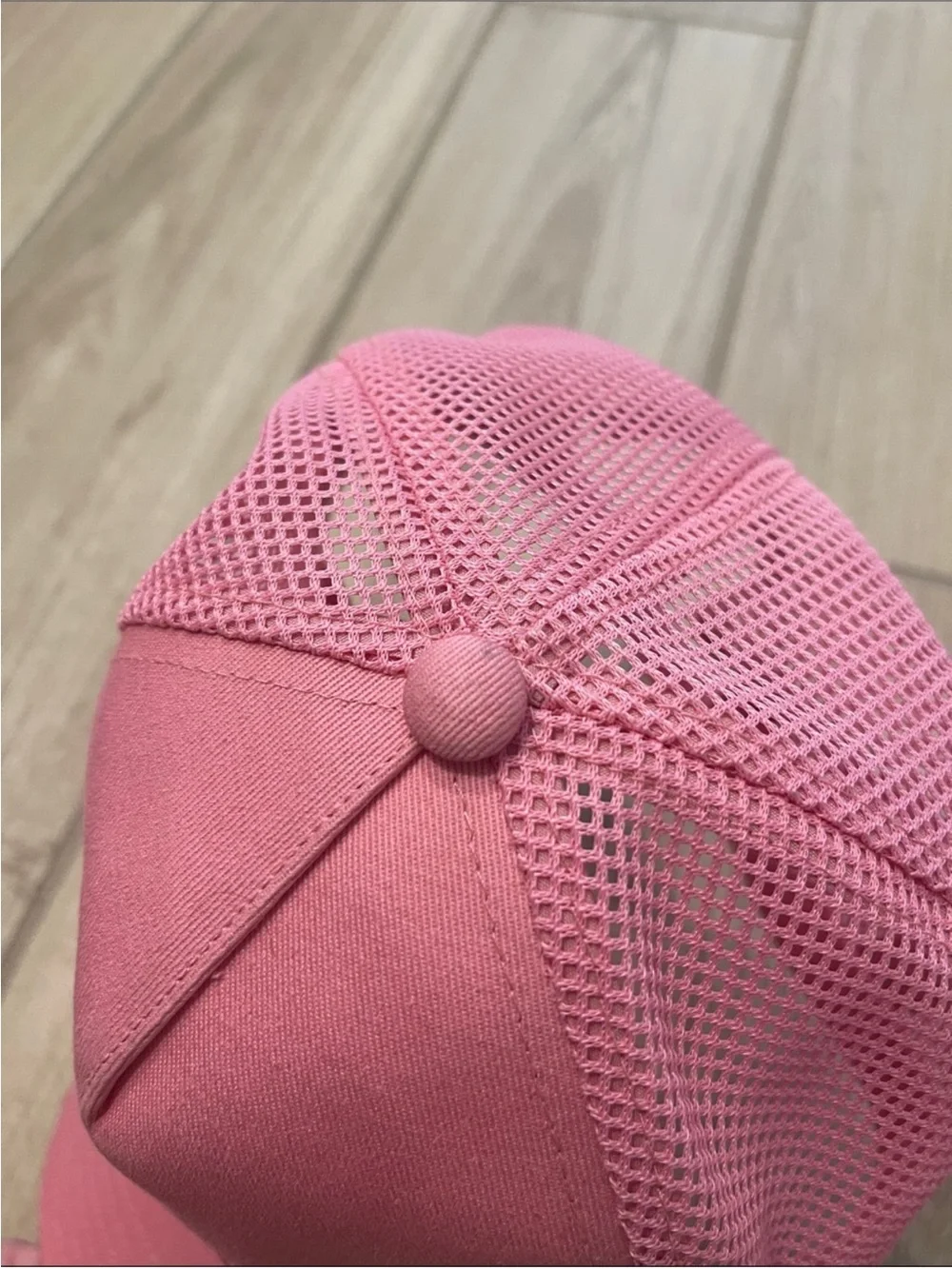 Alo Yoga District Trucker Hat Candy Heart Sweet Pink O/S